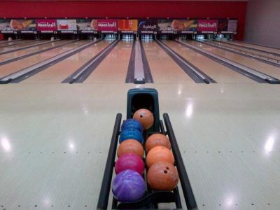 Universal-bowling-center